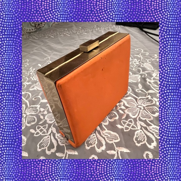 Modern Chained Evening Bag - Picture 5 of 8